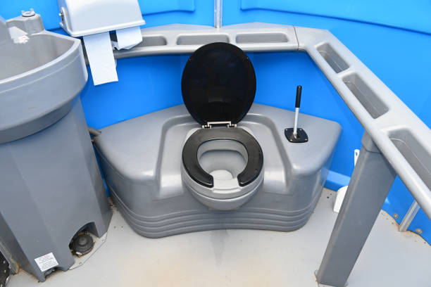 Best Construction site porta potty rental  in Combined Locks, WI